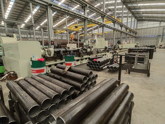 0.8 mm/r Ra 0.037 Skiving Roller Burning Machine con progettazione di rotaie guida ultra larghe