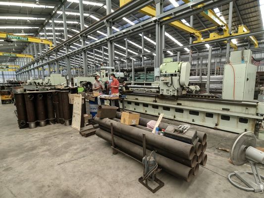 Particolo di lavoro / rotazione dell'utensile SRB Macchina di scivolamento e dispositivo di bruciatura a rulli